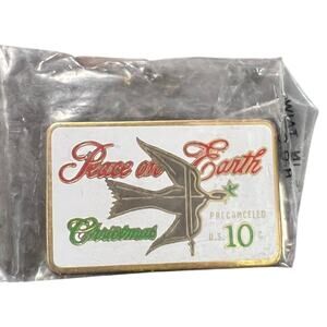 NEW Peace on‎ Earth Christmas Dove 10 Cent Postage Stamp Lapel Pin The March Co.